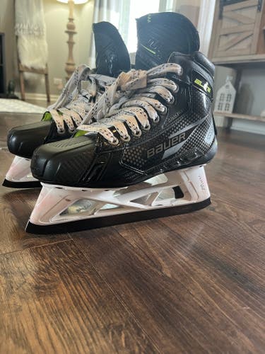 2025 Bauer Elite Hockey Goalie Skates Regular Width 6 (Used)