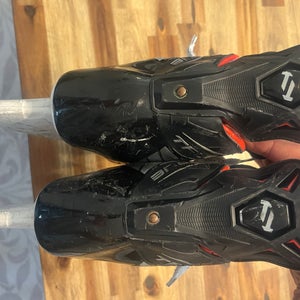 2023 True HZRDUS 7x Hockey Skates Regular Width Size 4.5 (Used)