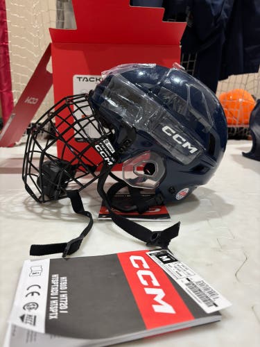 Medium CCM Tacks 720 Helmet (New)