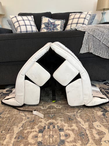 24" Bauer Prodigy Goalie Leg Pads (Used)