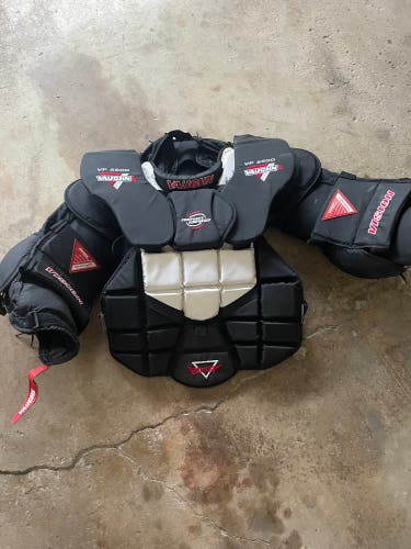 XL Vaughn Vision VP 5500 Goalie Chest Protector Pro Stock (Used)