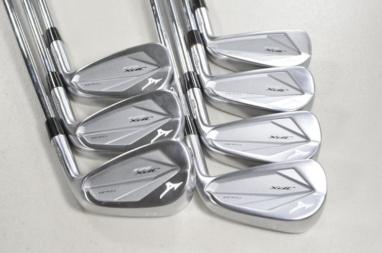 Mizuno JPX 923 Tour 4-PW Iron Set Stiff Flex Right DG S300 Steel # 208794
