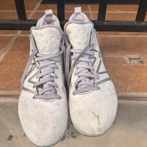 White Men's Size M 10.0 (W 11.0) Adult New Balance Freeze 3.0 Mid Top Molded Cleats (Used)
