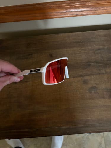 Unisex One Size Fits All Oakley Sutro Sunglasses (Used)