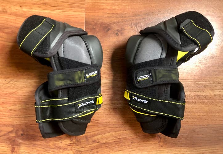 Senior Extra Large CCM Tacks 9080 Elbow Pads (New)
