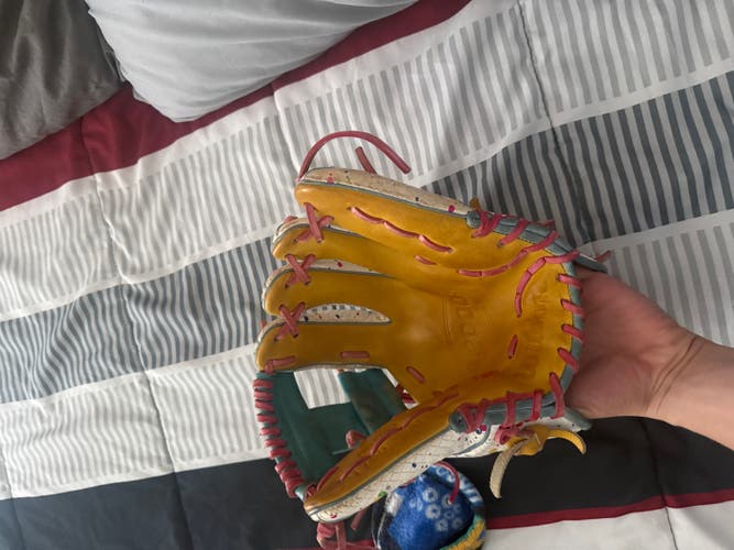 Infield RH Wilson A2000 Baseball Glove 11.5" (Used)