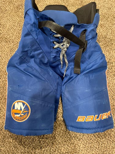 Junior Large Bauer Hockey Pants (Used)