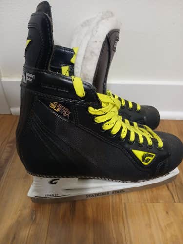 Graf Supra 335s Hockey Skates Senior Size 8 Regular Width (Like New Condition)