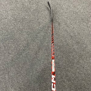 CCM JetSpeed Junior Right Handed Hockey Stick P28 40 Flex (New)