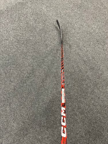 CCM JetSpeed Junior Right Handed Hockey Stick P28 40 Flex (New)
