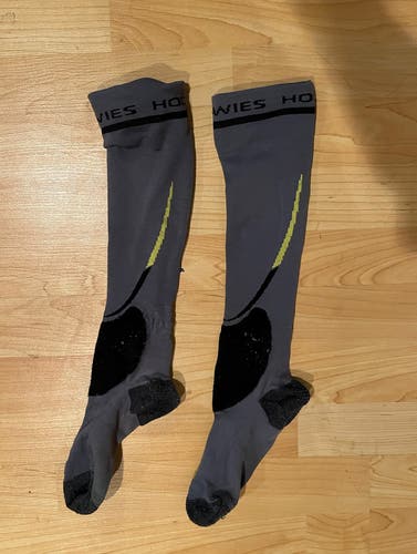 Gray Large Adult Howies Skate Socks (Used)
