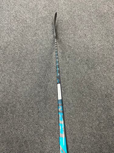Junior CCM Vizion Left Hand Hockey Stick P28+1/4 40 Flex (New)
