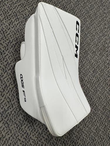 CCM Axis F9 Regular (New)