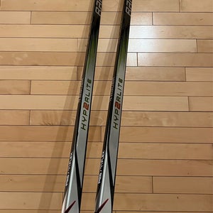 Bauer Vapor Hyperlite 2 Left Hand Hockey Stick P28 77 Flex 2 pack (New)