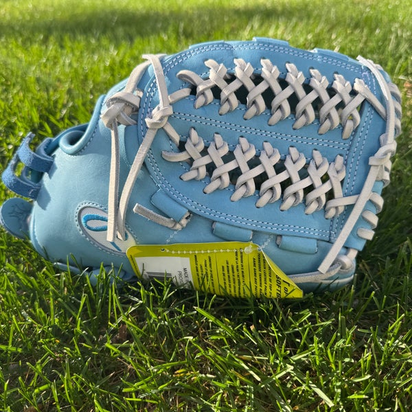 NEW Rawlings Heart of The Hide 12.5” RH Outfield Fastpitch Softball Glove