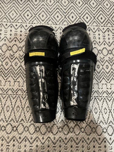 Senior CCM Tacks Classic Pro 14" Shin Pads (Used)