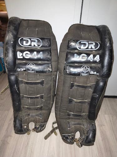 Daignault* Rolland DR LG 44 33'' full pad and mitt set