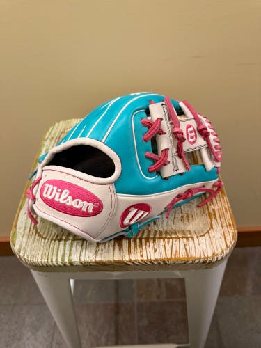 2025 Wilson A2000 1786 Infield Baseball Glove 11.5" (New) *RHT*