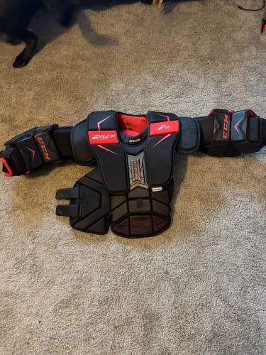 Intermediate Small / Medium CCM Extreme Flex Shield E1.9 Goalie Chest Protector (Used)