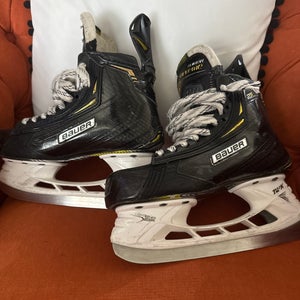 Bauer Supreme 2S Pro size 4.5D - Low Miles