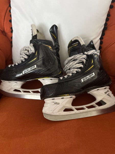 Bauer Supreme 2S Pro size 4.5D - Low Miles