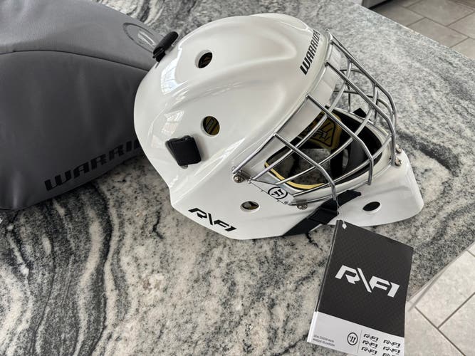 Senior Small Warrior R/F1 Pro Goalie Mask (New)