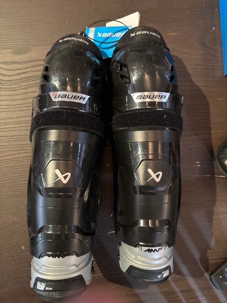 Junior Bauer Supreme M5 Pro 12" Shin Pads (New)
