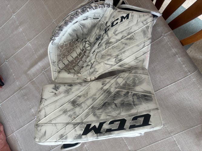 CCM Extreme Flex 5.9 Regular (Used)