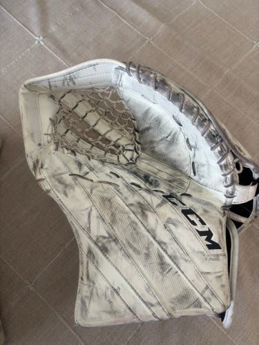 CCM Extreme Flex 5.9 Regular (Used)