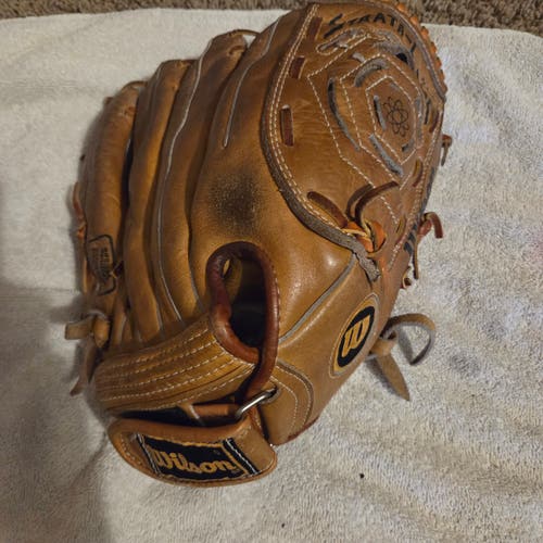 Wilson RH Pro Staff A2050 Baseball/Softball Glove 12.5" Well Made/ Game Ready