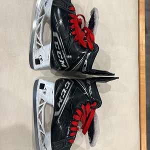 CCM Ribcor 90K Hockey Skates Size 3.5 (Used)