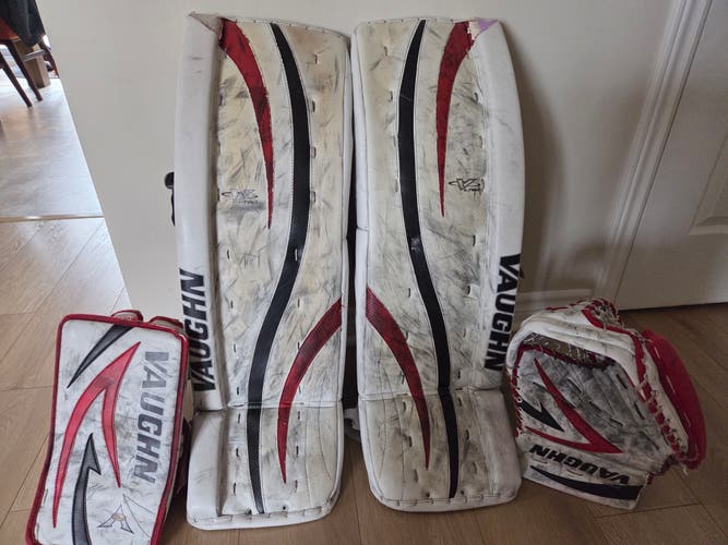 34" Vaughn Ventus LT80 Regular Goalie Full Set (Used)