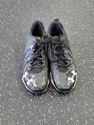 Used Under Armour SPOTLIGHT Jr FB Cleats Black Junior 04 11849-S000038175