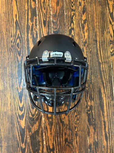 Adult XL Schutt Vengeance Pro LTD II Helmet (Used)