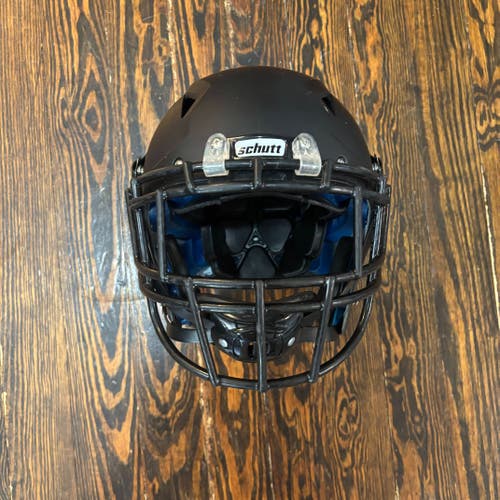Adult XL Schutt Vengeance Pro LTD II Helmet (Used)