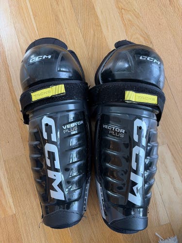 Junior CCM Vector plus 12" Shin Pads (Used)