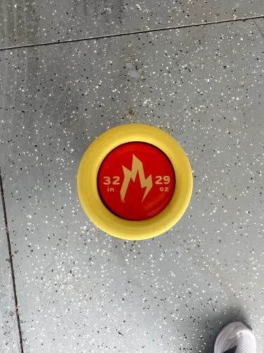 2026 Easton Hype Fire Composite BBCOR Certified Bat (-3) 29 oz 32" (Used)