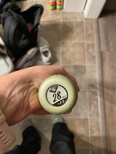 2024 Louisville Slugger LXT Composite Bat (-10) 20 oz 30" (Used)