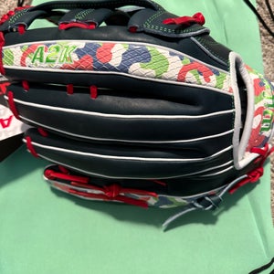 Wilson RH Outfield Baseball Glove 12.75" (New)