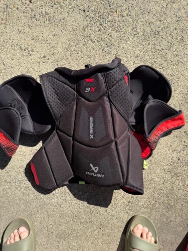 XL Senior Bauer Vapor Shoulder Pads (Used)