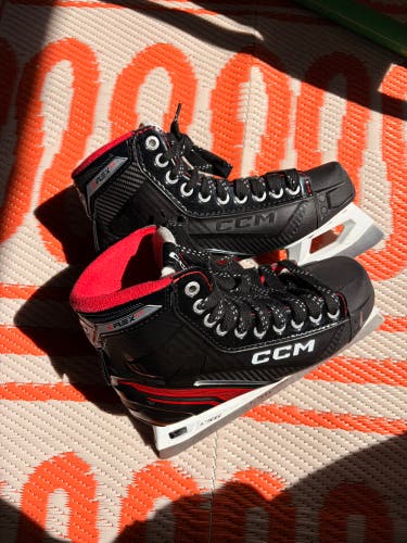 Almost new CCM EFlex 6.5 Hockey Goalie Skates 6 (Used)