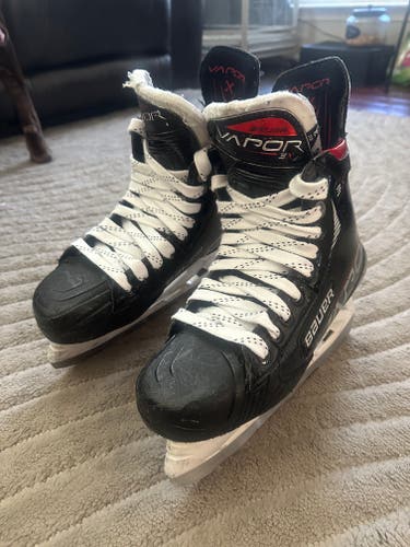 Bauer Vapor 3X Hockey Skates Extra Wide Width Size 5 (Used)