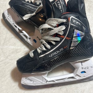 2023 True HZRDUS 9x Hockey Skates Size 4 (Used)