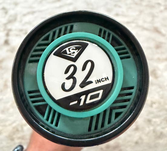 2025 Louisville Slugger Kryo Composite Bat (-10) 22 oz 32" (Used)