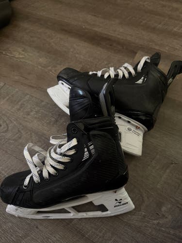 Bauer hyperlite 2 skates 7.5 E