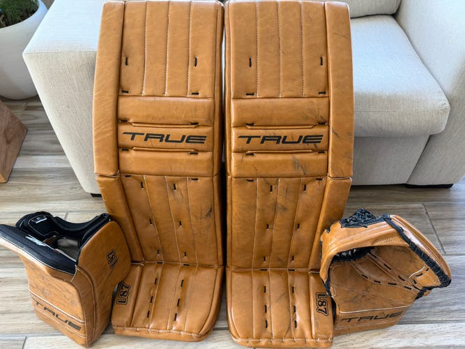 35" True L87 Regular Goalie Full Set (Used)