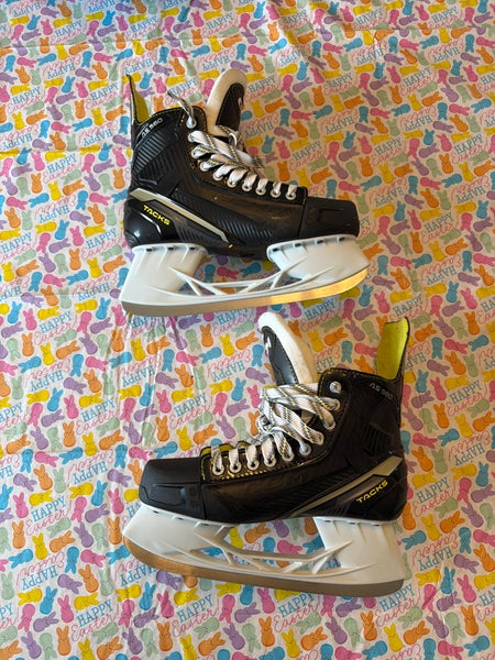 2016 CCM Tacks AS560 Hockey Skates Regular Width 9 (New)