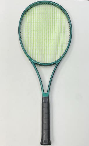 Wilson Blade Pro V9 18x20 Grip Size 3