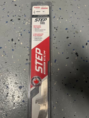 CCM Step Steel 221 mm (New)