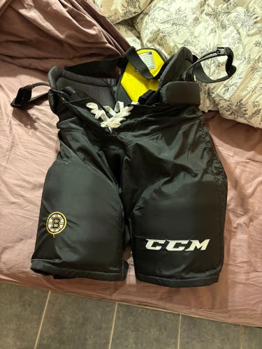 Pro Stock  Large  CCM HPTK Boston Bruins  Black   Pants